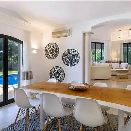 Villa Aldeia Das Acoteias Sleeps 8 With Pool Air Con And Wifi *